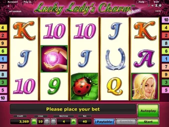 Offizielles Spielbild: Lucky Lady’s Charm deluxe: Lady, Glaskugel und Glücksbringer auf fünf Walzen